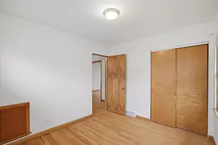 906 S Kirk Ave, Elmhurst, IL 60126 - Photo 11