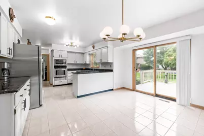 484 Blodgett Court, Naperville, IL 60565 - Photo 9