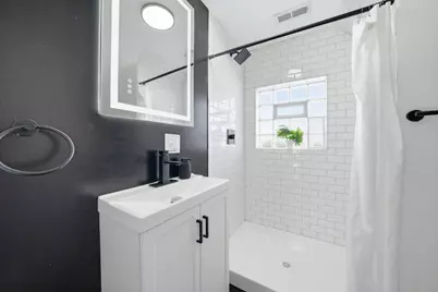 11576 S La Salle Street, Chicago, IL 60628 - Photo 15