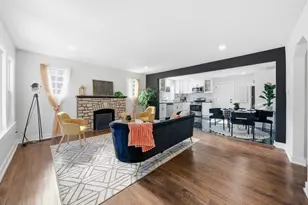 11576 S La Salle St, Chicago, IL 60628 - Photo 3