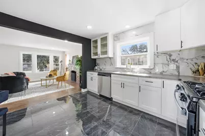 11576 S La Salle Street, Chicago, IL 60628 - Photo 5