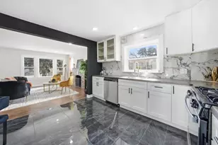 11576 S La Salle St, Chicago, IL 60628 - Photo 5