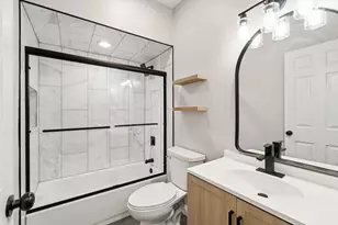 1531 W Oakdale Ave, Chicago, IL 60657 - Photo 11