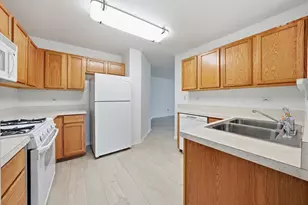 13833 S Balsam Ln, Plainfield, IL 60544 - Photo 9