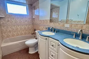 6923 N Avers Ave, Lincolnwood, IL 60712 - Photo 17