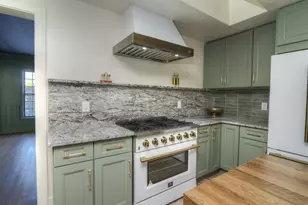 370 S Oriole Trail, Crystal Lake, IL 60014 - Photo 5