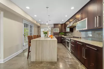 2 N Tower Road, Oak Brook, IL 60523 - Photo 5