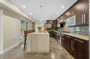 2 N Tower Rd, Oak Brook, IL 60523 - Photo 5