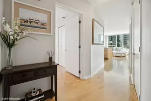 33 W Ontario St, Chicago, IL 60654 - Photo 11