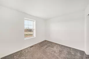 1544 Syracuse Dr, Grayslake, IL 60030 - Photo 15