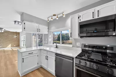 1511 Glacier Parkway, Algonquin, IL 60102 - Photo 13