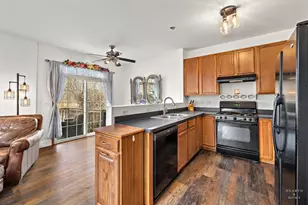 212 Bakers Dr W, Lakemoor, IL 60051 - Photo 13