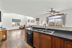 212 Bakers Dr W, Lakemoor, IL 60051 - Photo 17