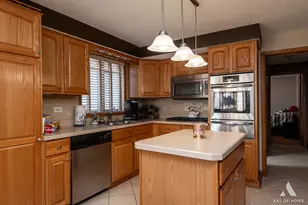 5831 S Meade Ave, Chicago, IL 60638 - Photo 7