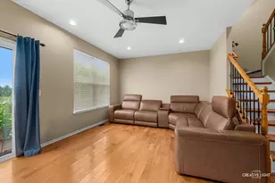 805 Lewisburg Ln, Aurora, IL 60504 - Photo 3
