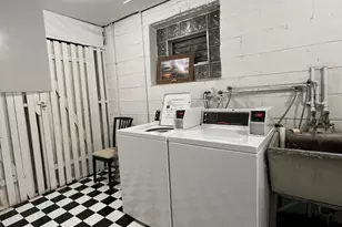 516 W Melrose St, Chicago, IL 60657 - Photo 3