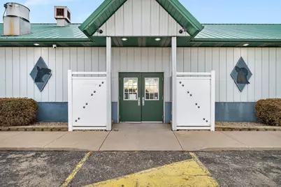 441 E Stevenson Avenue, Ottawa, IL 61350 - Photo 3