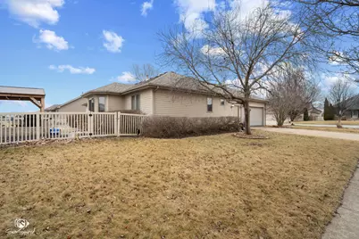 1212 Southcreek Drive, Manteno, IL 60950 - Photo 3