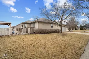 1212 Southcreek Dr, Manteno, IL 60950 - Photo 3