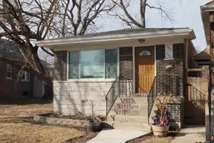 320 W 101st Pl, Chicago, IL 60628 - Photo 3