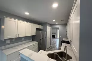 274 Sheffield Dr, Schaumburg, IL 60194 - Photo 5