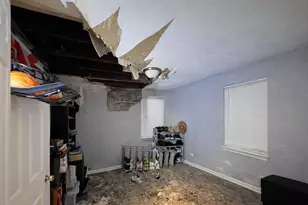 10043 S Oglesby Ave, Chicago, IL 60617 - Photo 11