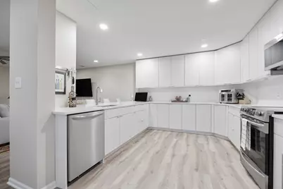 1401 Burr Oak Road #117B, Hinsdale, IL 60521 - Photo 9