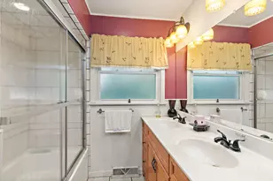 910 Division St, Barrington, IL 60010 - Photo 25