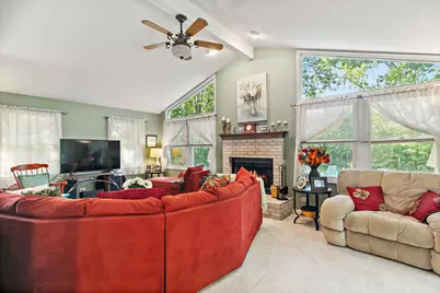 910 Division Street, Barrington, IL 60010 - Photo 5