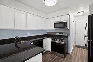 1336 Queensgreen Cir, Naperville, IL 60563 - Photo 15