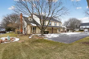 1336 Queensgreen Cir, Naperville, IL 60563 - Photo 33