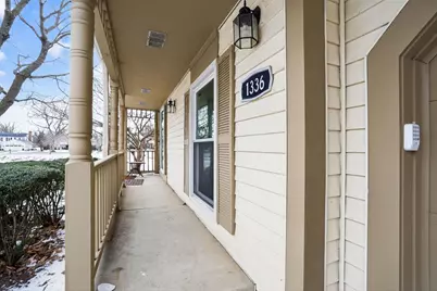 1336 Queensgreen Circle #1336, Naperville, IL 60563 - Photo 3