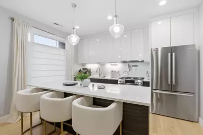 715 South Boulevard #301, Oak Park, IL 60302 - Photo 5