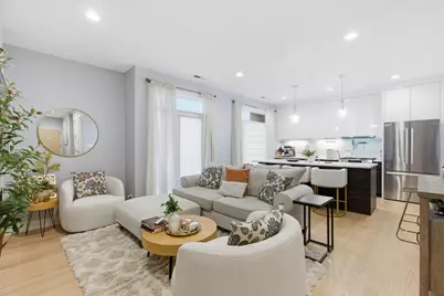 715 South Boulevard #301, Oak Park, IL 60302 - Photo 3