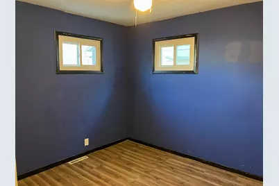 513 E Main Street, Morrison, IL 61270 - Photo 13