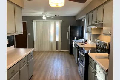 513 E Main Street, Morrison, IL 61270 - Photo 5