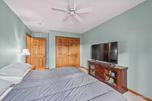 1689 Hilda Dr, Lake Holiday, IL 60552 - Photo 15