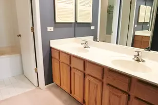 905 Sturnbridge Ct, Schaumburg, IL 60173 - Photo 11