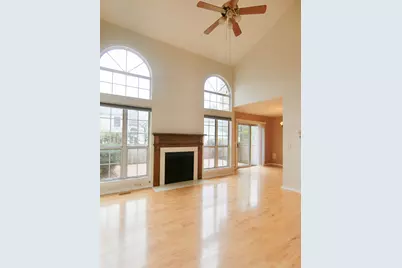 905 Sturnbridge Court, Schaumburg, IL 60173 - Photo 3