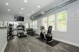 1608 W Sherwin Ave, Chicago, IL 60626 - Photo 17