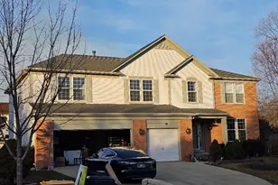 113 English Oak Ln, Streamwood, IL 60107 - Photo 1