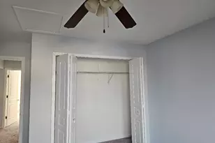 113 English Oak Ln, Streamwood, IL 60107 - Photo 9