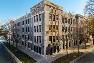 4875 N Magnolia Ave, Chicago, IL 60640 - Photo 1