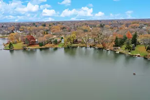 926 Lucerne Ct, Mundelein, IL 60060 - Photo 3