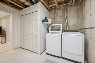 219 W Goethe St, Chicago, IL 60610 - Photo 45