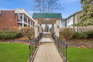 9808 S Karlov Ave, Oak Lawn, IL 60453 - Photo 1