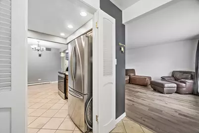 9808 S Karlov Avenue #D, Oak Lawn, IL 60453 - Photo 5