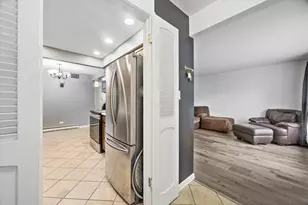 9808 S Karlov Ave, Oak Lawn, IL 60453 - Photo 5