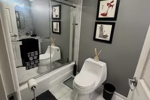 1311 S Finley Rd, Lombard, IL 60148 - Photo 7