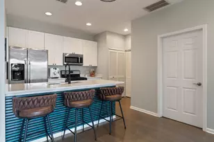 2040 W Belmont Ave, Chicago, IL 60618 - Photo 3